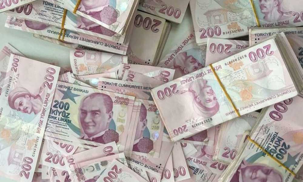 Sivas’ta bir banka çalışanı hesabına 4.5 milyon lira geçirip, Ukrayna’ya kaçtı