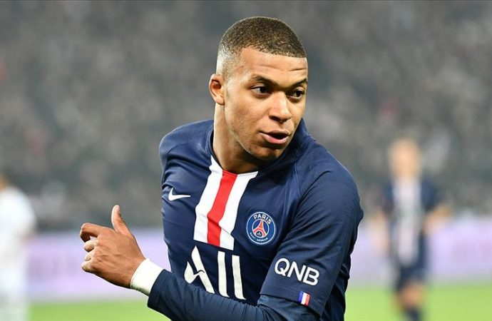 Real Madrid Mbappe için altı futbolcusunu feda edecek