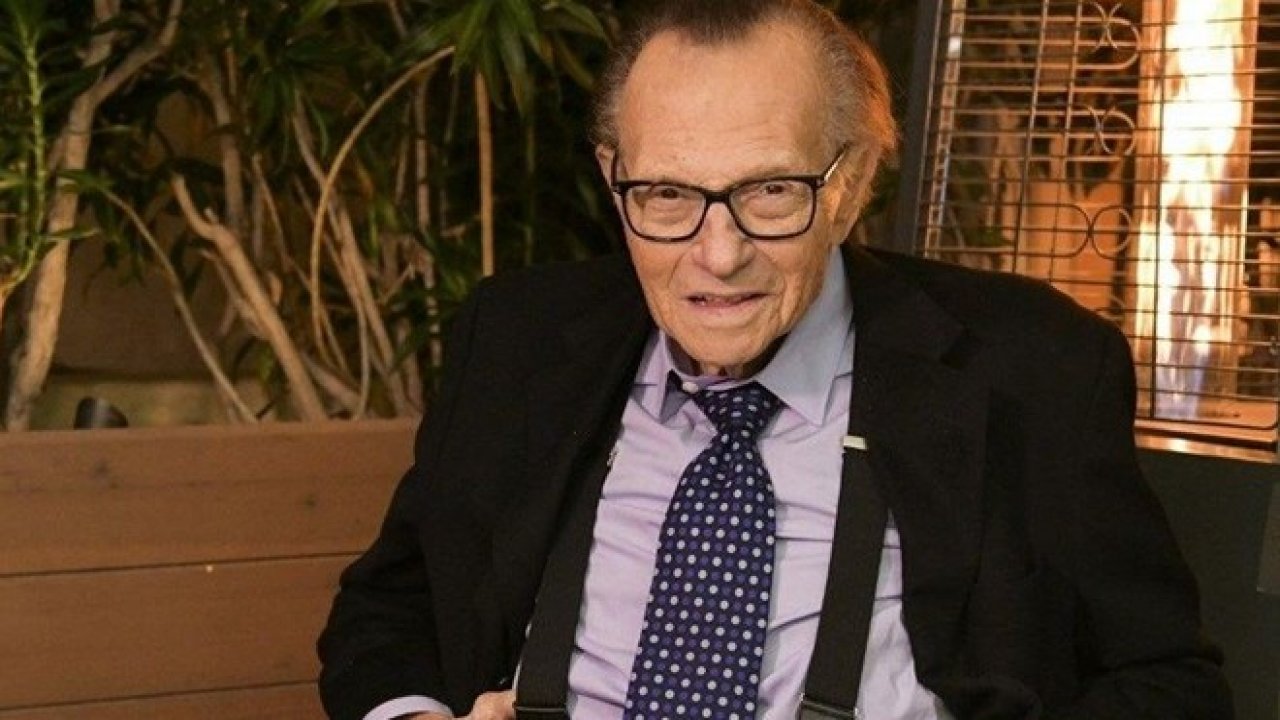 Korona tedavisi gören dünyaca ünlü sunucu Larry King yaşamını yitirdi