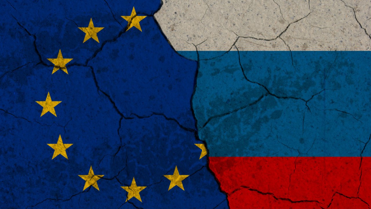 Rus diplomatlar sınır dışı edildi!