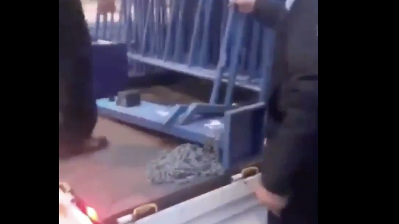 AKP'li Sancaktepe Belediyesi, İBB'nin Halk Ekmek büfesini kaldırdı