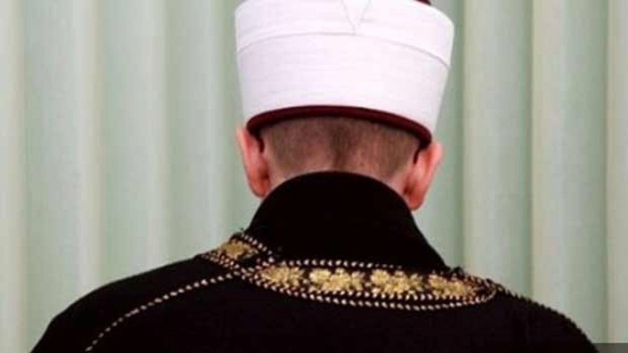 Gençlik ve Spor Bakanlığı’na bağlı gençlik merkezlerinde 'manevi rehber' görevlendirilecek: 'Ahlaklı' ve 'onur