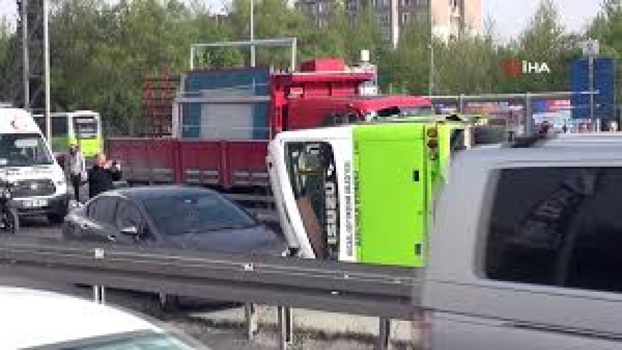 Kocaeli'de tırla çarpışan özel halk otobüsünde 6 kişi yaralandı
