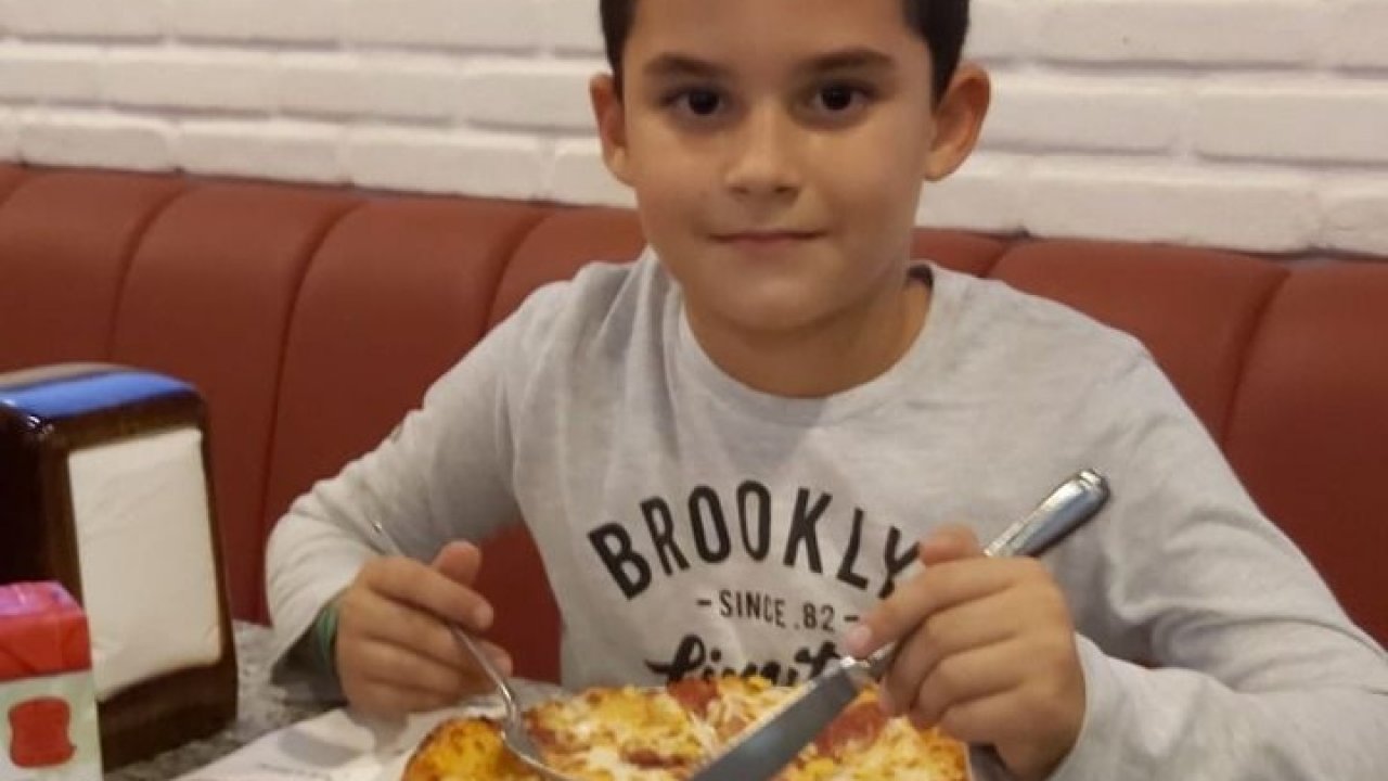 8 yaşındaki çocuk, babasının beylik tabancasının ateş alması sonucu yaşamını yitirdi