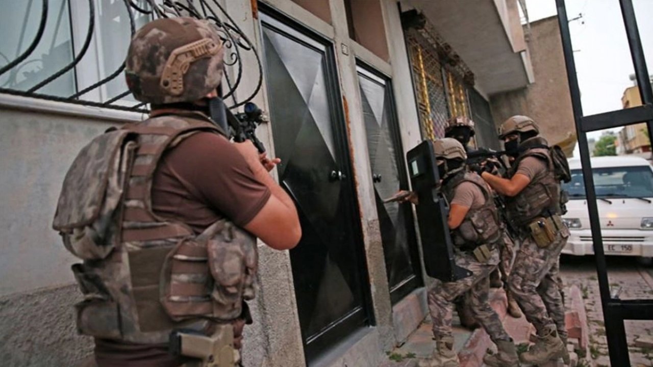 İstanbul'da organize suç örgütüne yönelik operasyonda yakalanan şüphelilerden 9'u tutuklandı