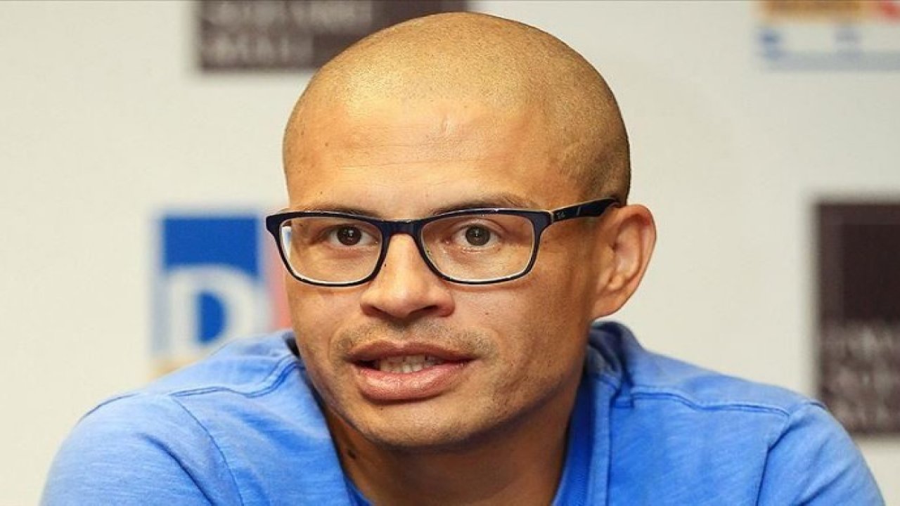 Alex de Souza antrenör oldu