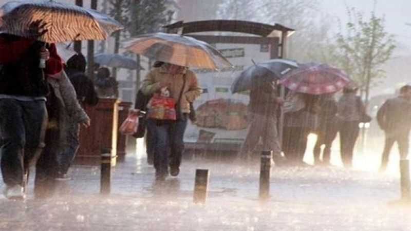 Şiddetli Yağış Kapıda! Meteorolojiden Kuvvetli Yağış Uyarısı, İşte O İllere Gelecek Sel Baskını