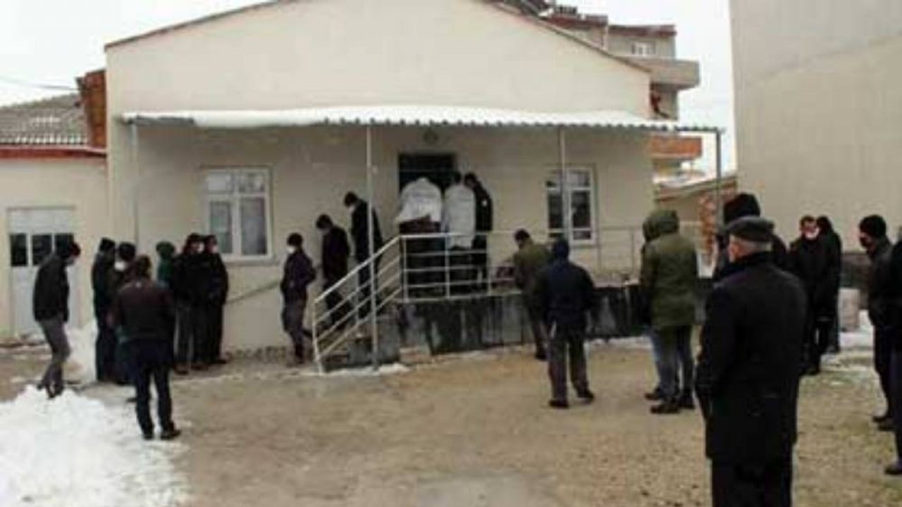 Konya'nın 9 ilçesinde 33 kişi sobadan zehirlendi, 3 kişi hayatını kaybetti