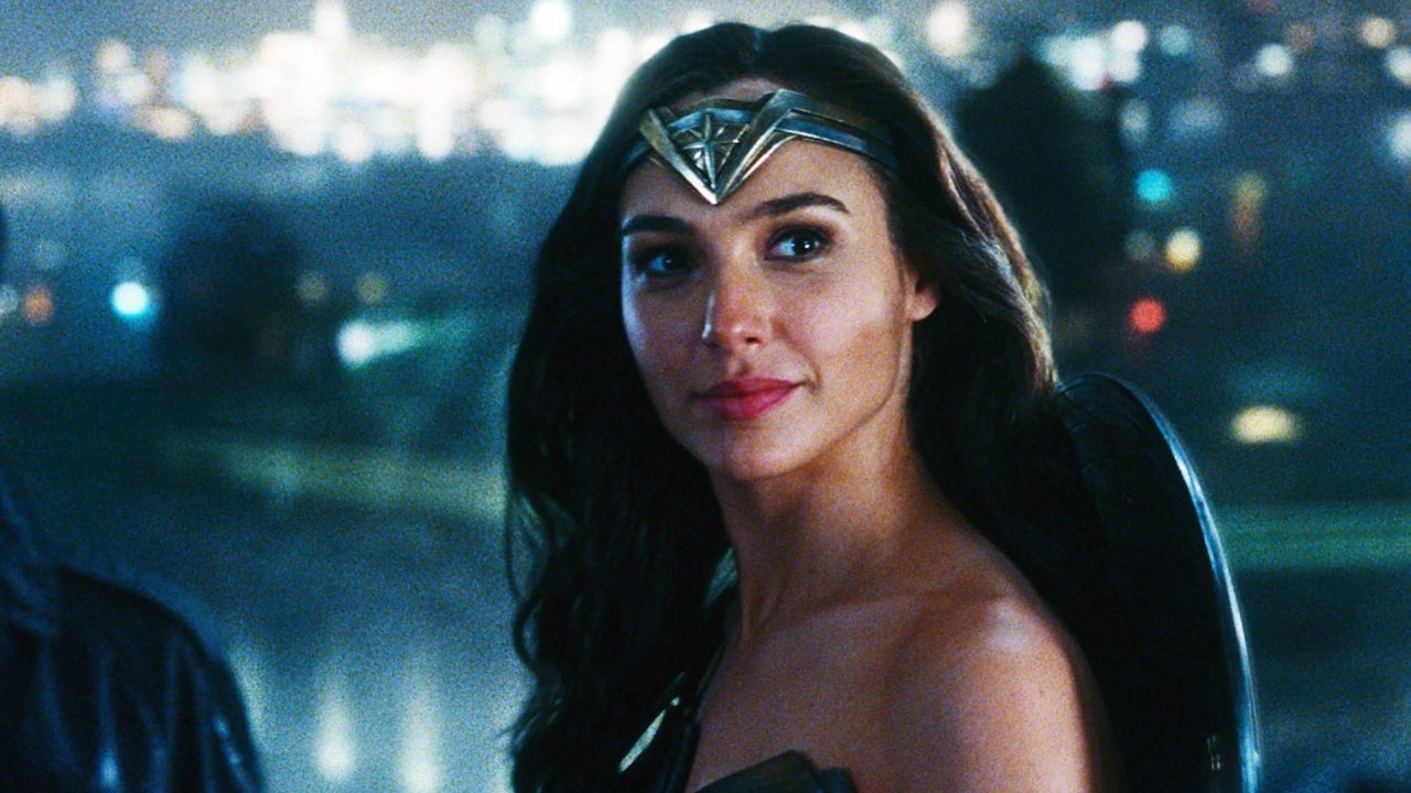İsrail'i eleştirmeyen Gal Gadot, Wonder Woman olmaya layık mı?