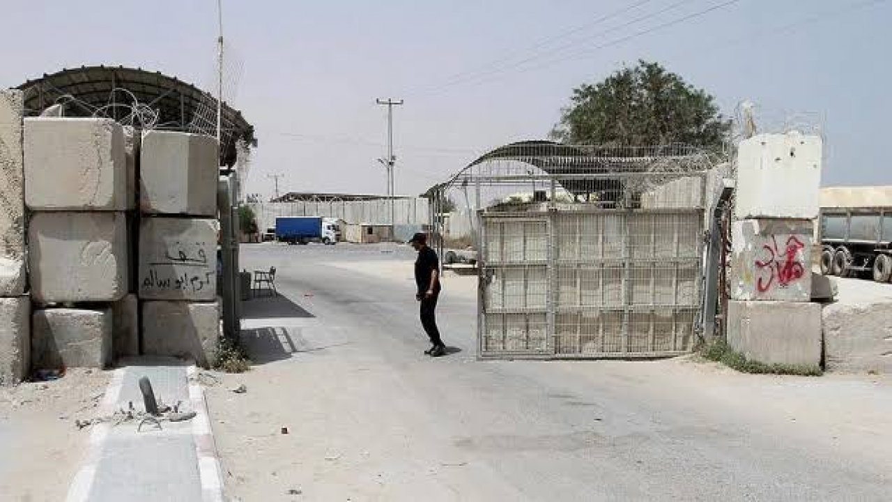 İsrail Gazze'ye açılan sınır kapılarını kapattı