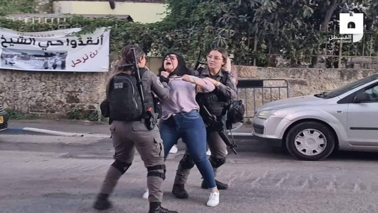 Filistinli gazeteciler İsrail'in kendilerini hedef alan saldırı ve ihlallerini protesto etti