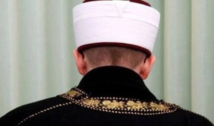 Mustafa Kemal’e imamdan hakaret: Atatürk put, izinden giden putperesttir