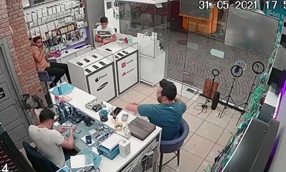 Dükkanına karga giren esnaf konuştu
