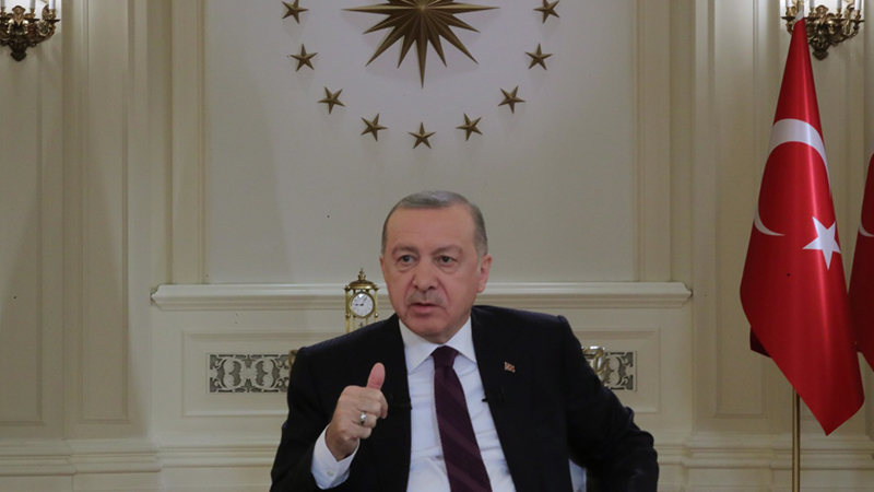 Kübra Par: Erdoğan'ın TRT yayını banttan olsa, tartışma yaratan Merkez Bankası faiz açıklamasını, üçüncü doz a