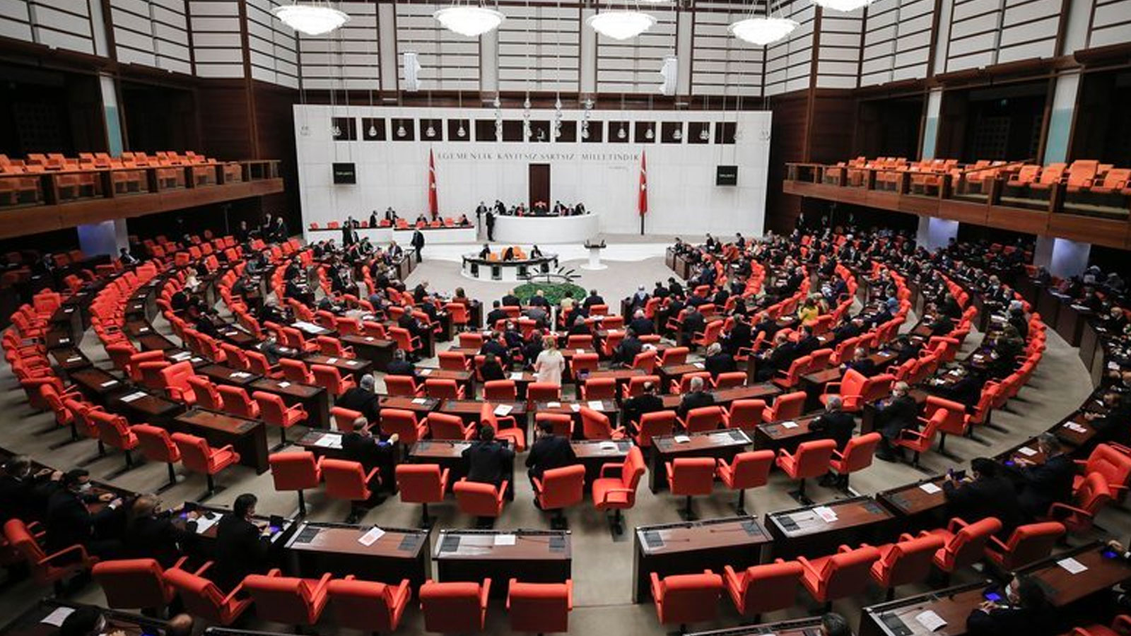 CHP'den esnafın SGK prim borçları ile KDV hariç vergi borçlarının ertelenmesi için kanun teklifi