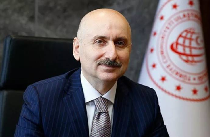 Bakan Karaismailoğlu: Kanal İstanbul müsilajı da bitirecek