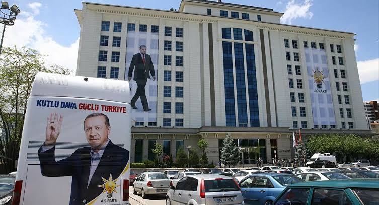 'Sedat Peker'in şantajı 20'ye yakın AKP'li vekili istifaya götürüyor!'