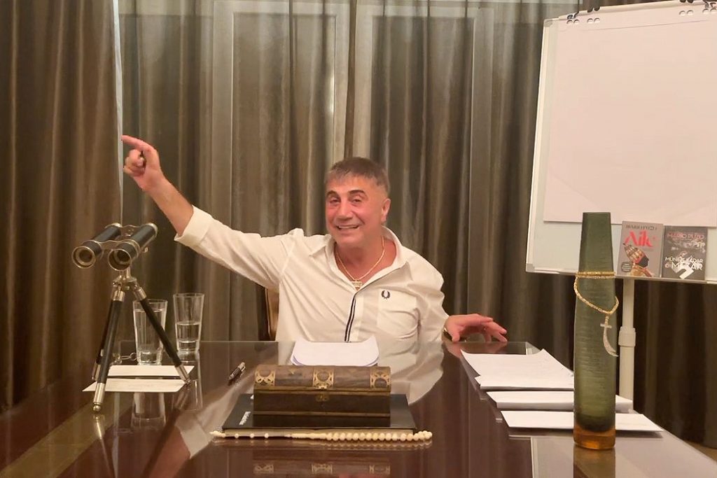 Sedat Peker'den Cem Küçük'e: Adaya ne zaman veda etmek istersin?