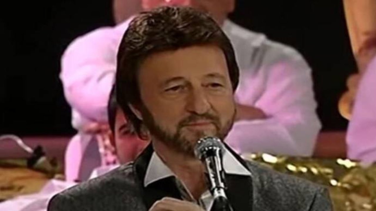 Ünlü keman virtüözü Selçuk Tekay hayatını kaybetti