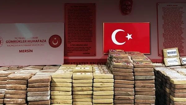 Son dakika! Mersin Limanı'nda 1 ton kokain ele geçirildi