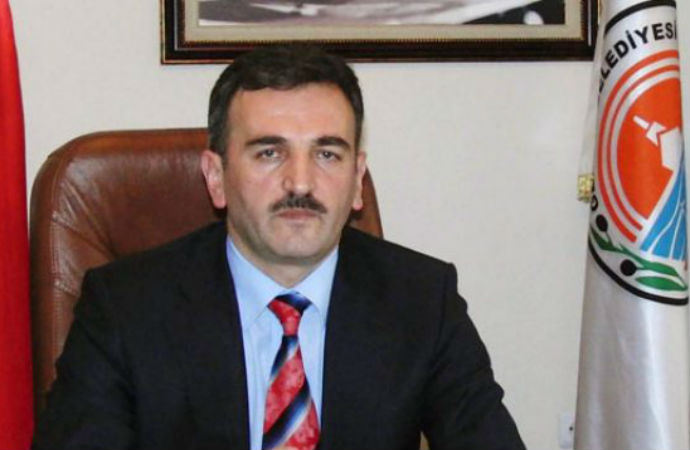 AKP'li eski başkandan 'Neden belediyenin borcunu açıkladın?' davası