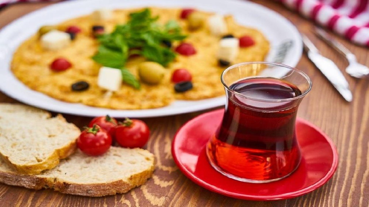 ‘Kahvaltıda yumurta tüketiyorsanız çay içmeyin’