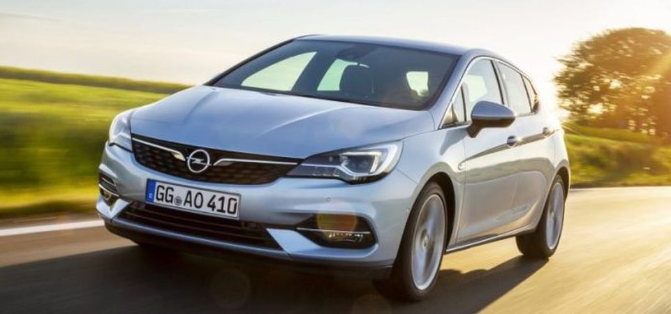 Opel Astra makyajlama operasyonu ile yeni motor seçeneklerine kavuştu
