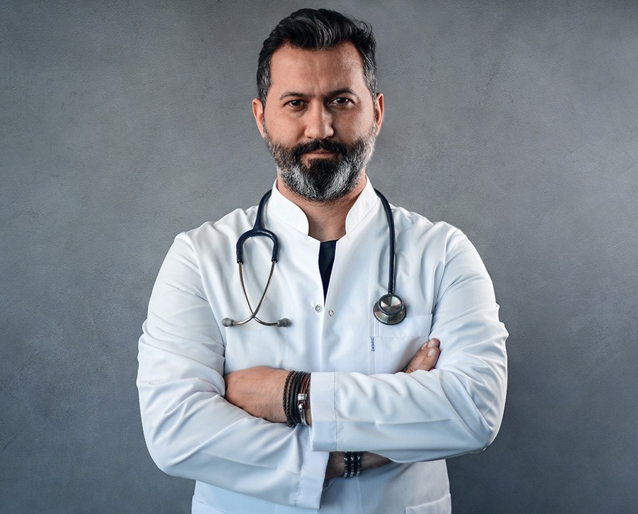 Op. Dr. Okan Morkoç - Meme Küçültme Öncesi Hazırlık Detayları Nelerdir?