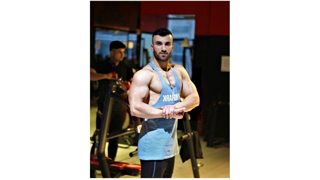 Başarılı sporcu Murat Turgut uzak eğitim ile fit kalmanın sırlarını açıkladı.