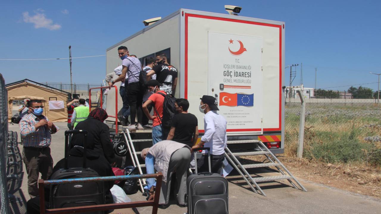 Suriyeliler bayram için ülkelerine dönüyor