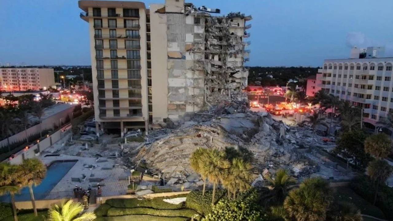 Miami'de çöken 13 katlı binada ölenlerin sayısı 36'ya çıktı