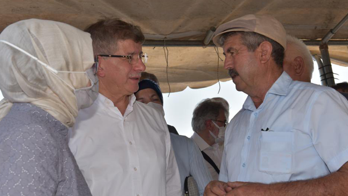 Davutoğlu, Manavgat'ta: Türkiye'nin elde ettiği tecrübeyi bu tür krizlerde göstermek için bütün kurumların çab