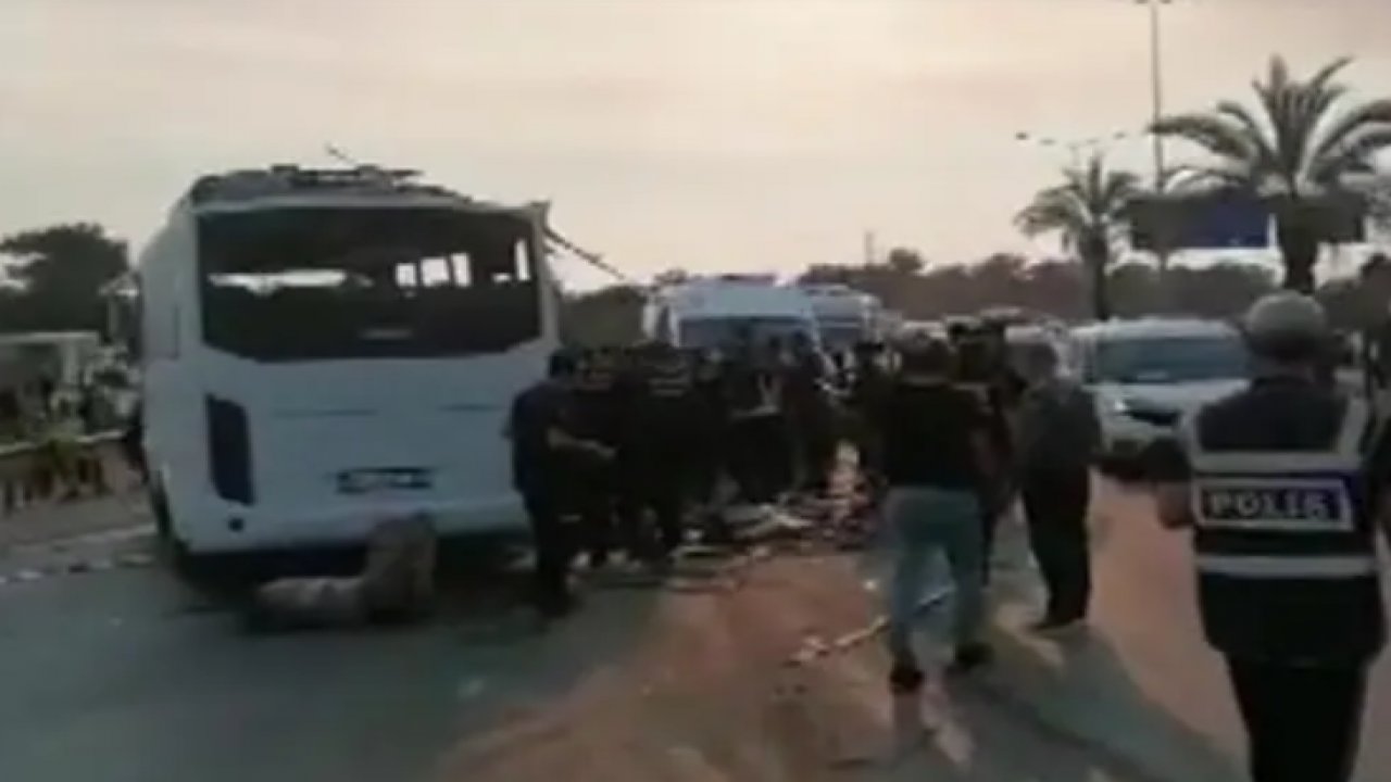 Antalya'da havalimanına giden otobüs takla attı! 3 kişi öldü