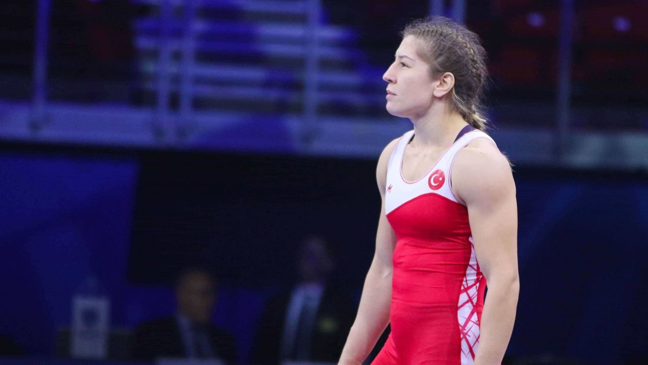 Tokyo'da bronz madalya kazanan Yasemin Adar'a Balıkesir'de coşkulu karşılama