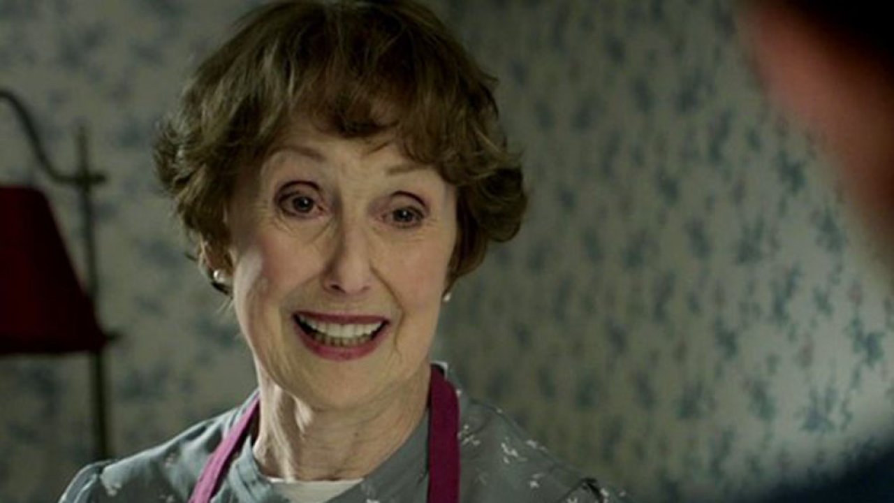 Sherlock dizisinin Bayan Hudson'u Una Stubbs hayatını kaybetti
