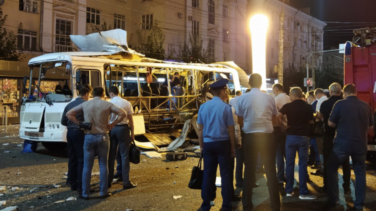 Rusya'da yolcu otobüsünde patlama: Ölü ve yaralılar var