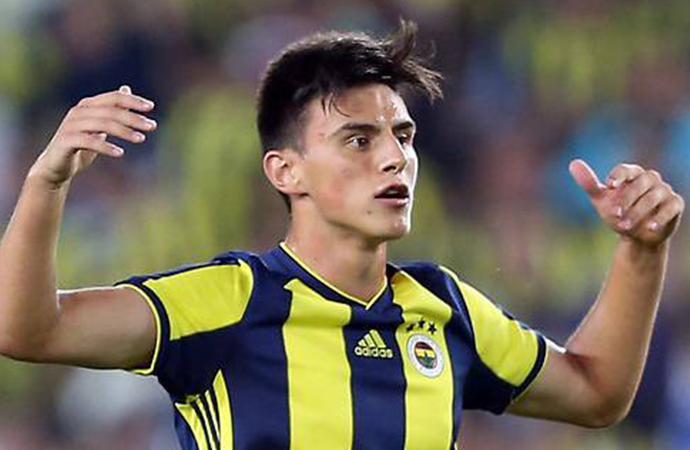 Eljif Elmas, Napoli ile el sıkıştı!