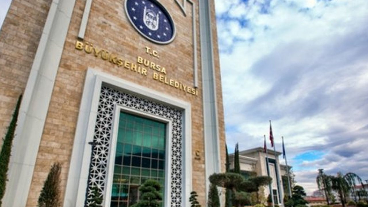 Borç batağındaki AK Partili belediyeden 4 milyonluk festival ve hediyelik eşya ihalesi