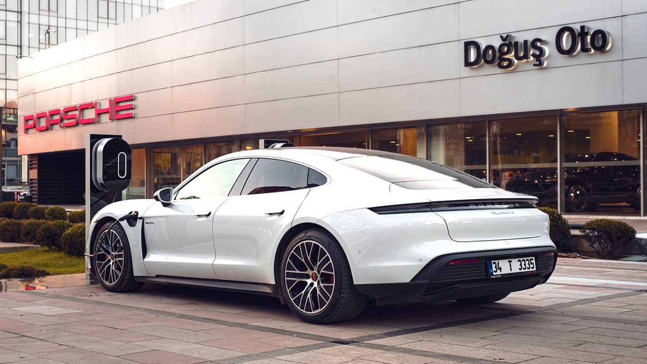 ABD’li medya şirketi sordu: 150 bin dolarlık Porsche Türkiye’de neden 600 bin dolar?