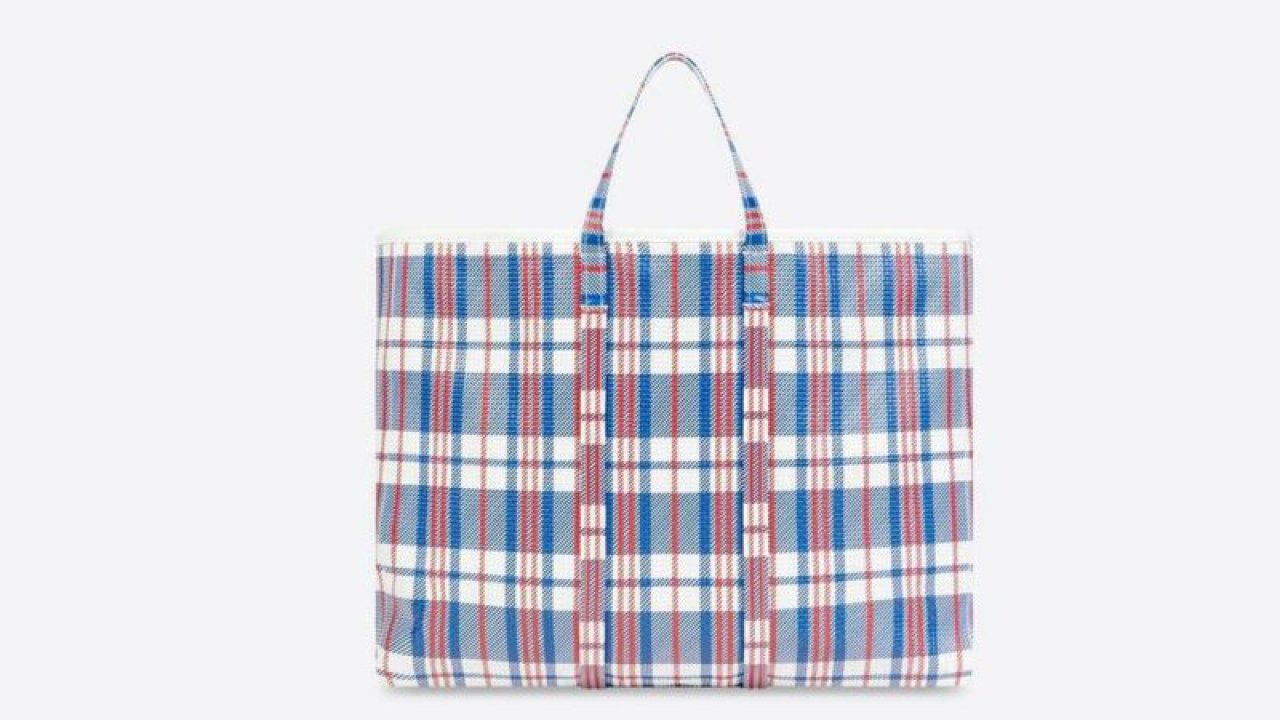 İşte gündem olan 1500 sterlinlik Balenciaga çanta