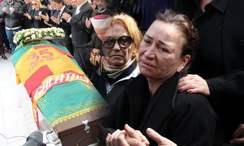 Demet Akbağ’ın eşi Zafer Çika’nın cenazesinde utandıran anlar!
