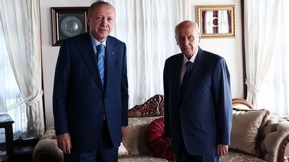AKP ve MHP'nin seçim yasası değişikliği görüşmelerinde 'masadan eksiklerle kalkıldığı' belirtiliyor