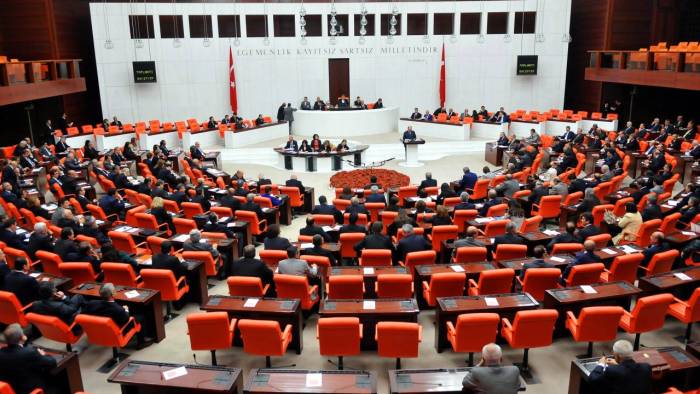Meclis’te taciz iddialarında yeni skandal: “İki hafta boyunca sözlü ve fiziksel tacize uğradım”