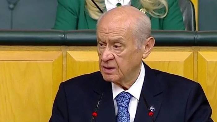 Bahçeli Resti Çekti: 