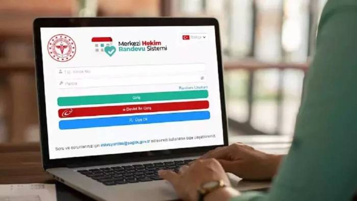 MHRS ile 15 yılda 2 milyar 169 milyon randevu verildi!