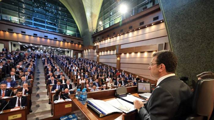 İstanbul'da Seçim Heyecanı! İBB'nin Yeni Lideri Kim Olacak?