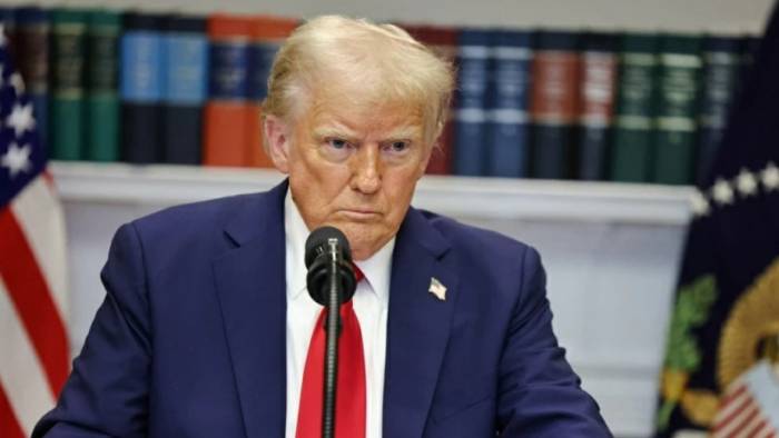 Trump, dış ülkelerde üretilen otomobillere yüzde 25 vergi uygulanacağını duyurdu