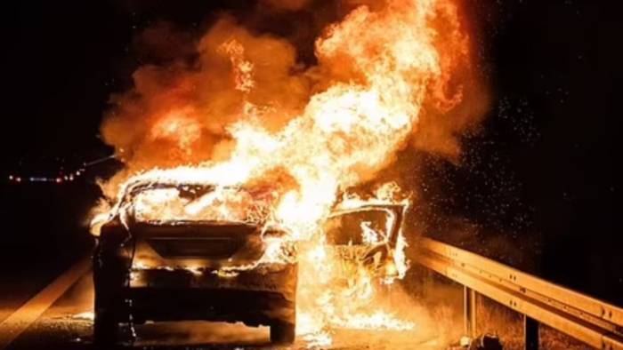 Otomotiv Devi Alarm Verdi! 33 Bin Araç Geri Çağrıldı, Yolda Alev Alıyor