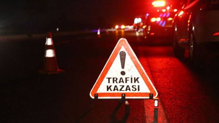 Ankara Çubuk’ta iki aracın kafa kafaya çarpıştığı kazada bir kişi öldü, bir kişi yaralandı