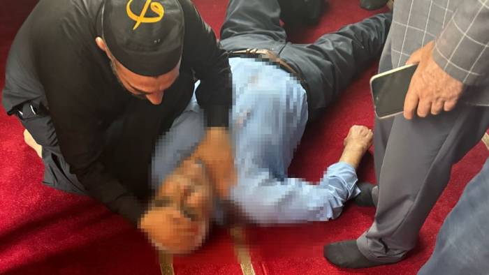 Mardin Kızıltepe’de cami cemaati şokta: Namaz kılan kişi bıçaklandı